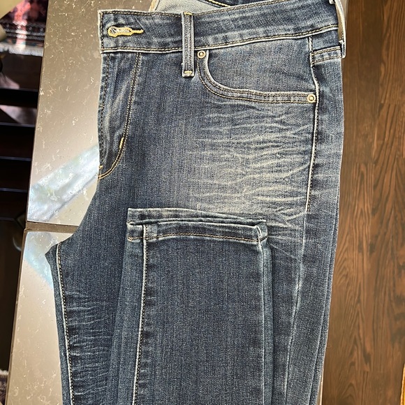 Levis jeans. - Picture 3 of 4